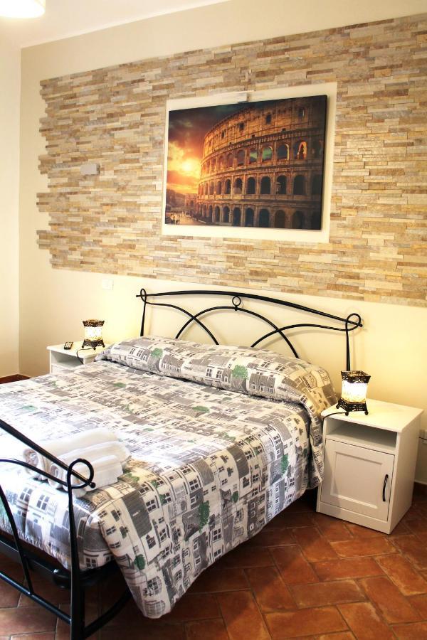 50 Passi Colosseo Apartment โรม ภายนอก รูปภาพ