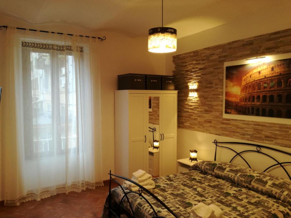 50 Passi Colosseo Apartment โรม ภายนอก รูปภาพ