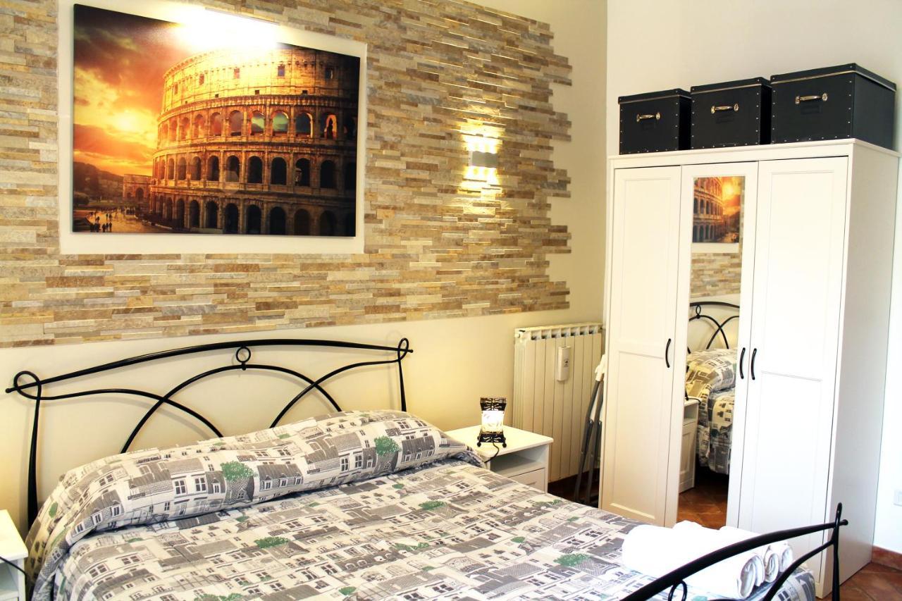 50 Passi Colosseo Apartment โรม ภายนอก รูปภาพ