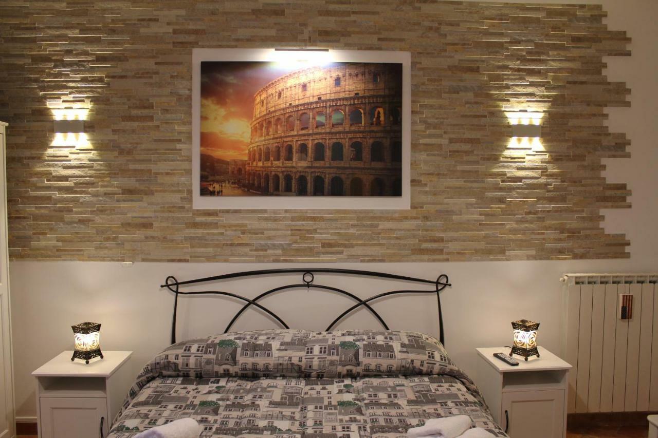 50 Passi Colosseo Apartment โรม ภายนอก รูปภาพ